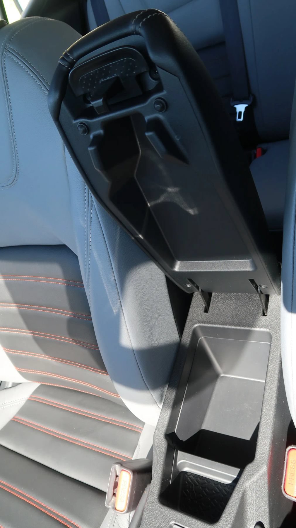 Used 2021 Nissan Kicks SR w/ SR Premium Package FWD image 29