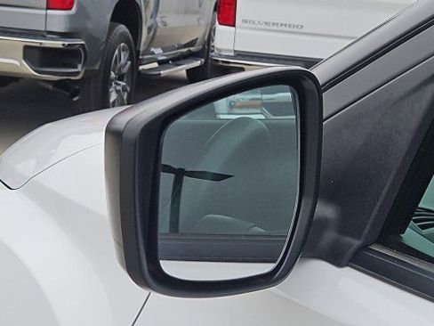Used 2023 Nissan Kicks S FWD image 19