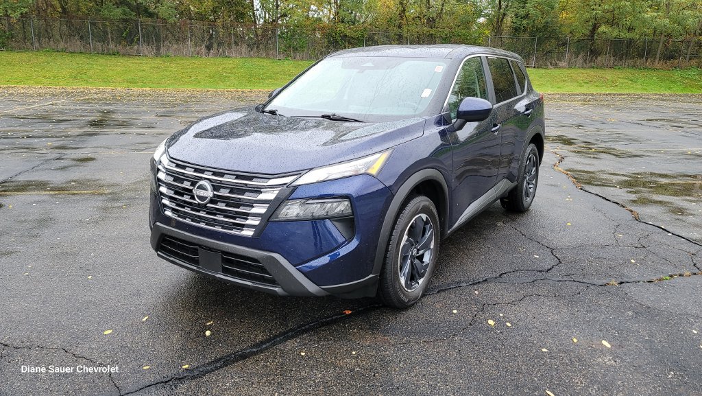 Used 2025 Nissan Rogue SV AWD/4WD image 5