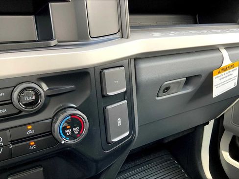 New 2026 Ford F250 XL w/ XL Chrome Package image 19