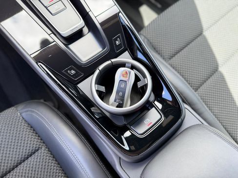 Used 2024 Porsche 911 Carrera T image 40