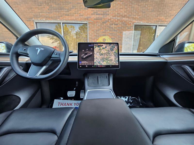 Used 2023 Tesla Model Y Long Range AWD/4WD image 39