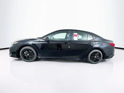 New 2026 Toyota Camry SE FWD image 5