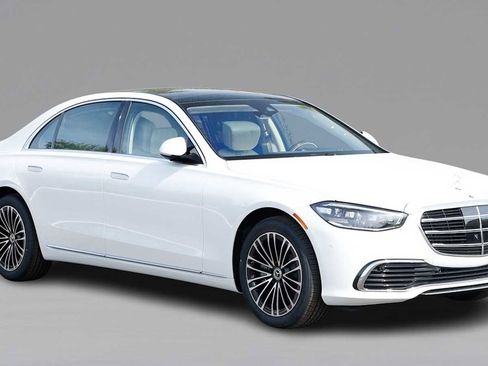 New 2026 Mercedes-Benz S 580 4MATIC Sedan image 3