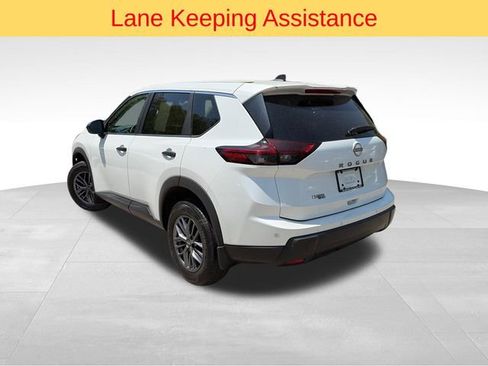 Used 2024 Nissan Rogue S AWD/4WD image 6