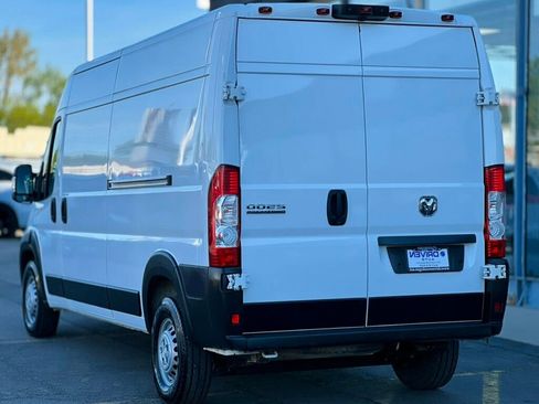Used 2025 RAM ProMaster 2500 w/ Convenience Group FWD image 3