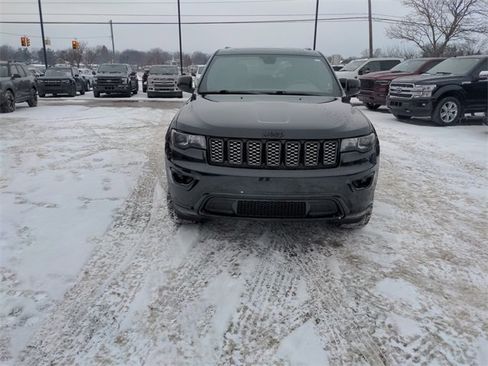 Used 2019 Jeep Grand Cherokee Altitude image 8