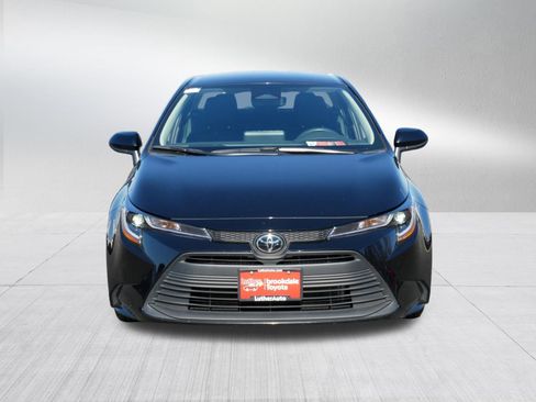 Certified 2023 Toyota Corolla LE FWD image 2