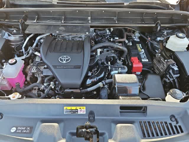 Used 2023 Toyota Highlander L FWD image 12