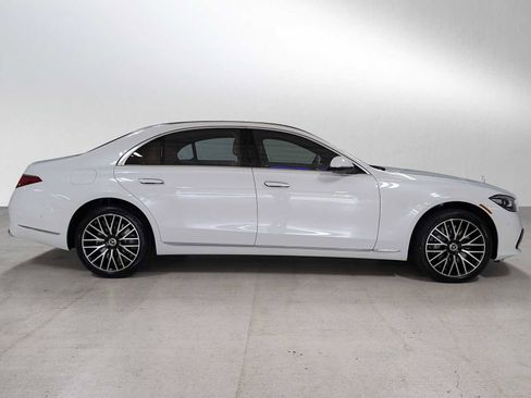 New 2025 Mercedes-Benz S 580 4MATIC Sedan image 2