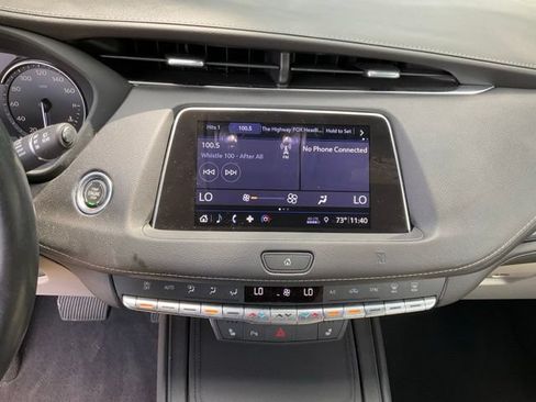 Used 2019 Cadillac XT4 Luxury w/ Cold Weather Package FWD image 13