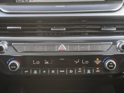 Used 2022 Kia Telluride LX image 15