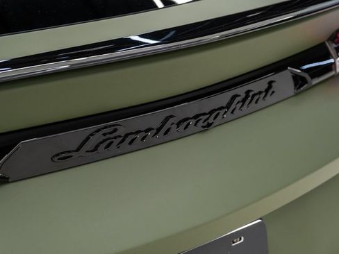 Used 2019 Lamborghini Urus AWD/4WD image 14