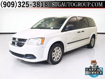 Used 2016 Dodge Grand Caravan American Value Package w/ UConnect Hands-Free Group