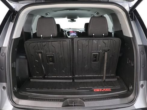 Used 2021 GMC Acadia SLE w/ Driver Convenience Package FWD image 31