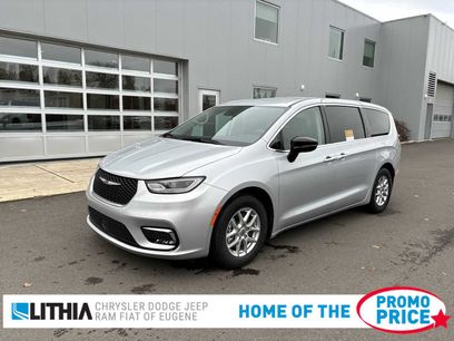 Certified 2024 Chrysler Pacifica Touring-L