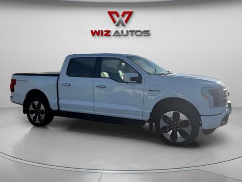 Used 2022 Ford F150 Lightning Platinum image 4