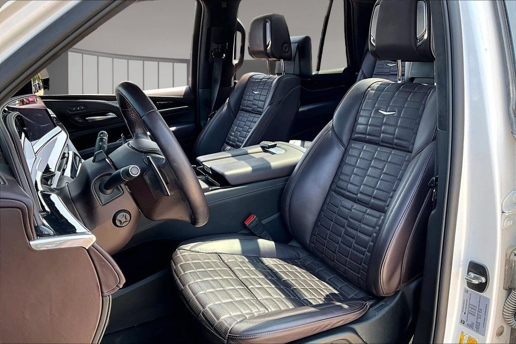 Certified 2024 Cadillac Escalade V AWD/4WD image 27