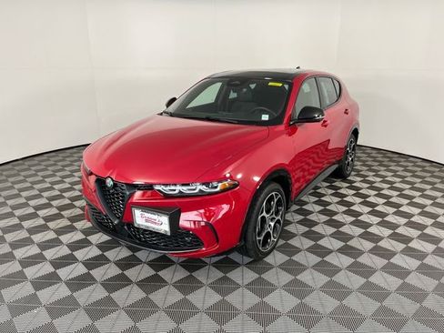New 2025 Alfa Romeo Tonale w/ Premium Package image 2