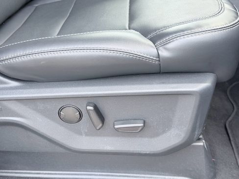 Used 2025 Ford Expedition Platinum AWD/4WD image 30