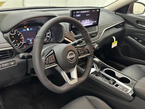 New 2025 Nissan Altima 2.5 SL image 17