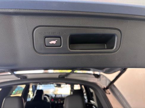 Used 2024 Honda Pilot TrailSport image 13
