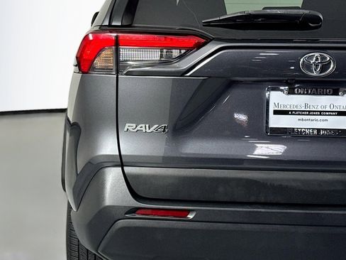 Used 2021 Toyota RAV4 LE w/ Carpet Mat Package (TMS) image 14