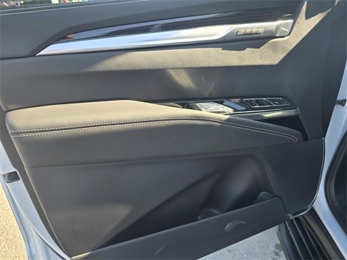 New 2026 Cadillac Escalade 2WD w/ LPO, Floor Liner Package image 23