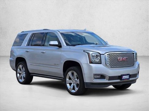 Used 2017 GMC Yukon Denali w/ Open Road Package AWD/4WD image 3