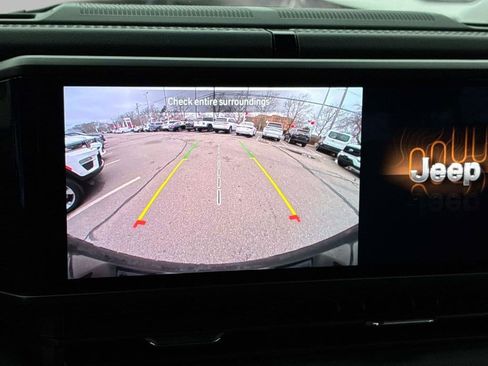 Certified 2025 Jeep Wrangler Unlimited Sahara w/ Safety Group AWD/4WD image 36