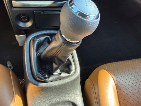 Used 2003 Toyota MR2 RWD image 44