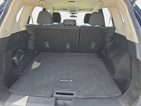 Used 2025 Nissan Rogue SV FWD image 14