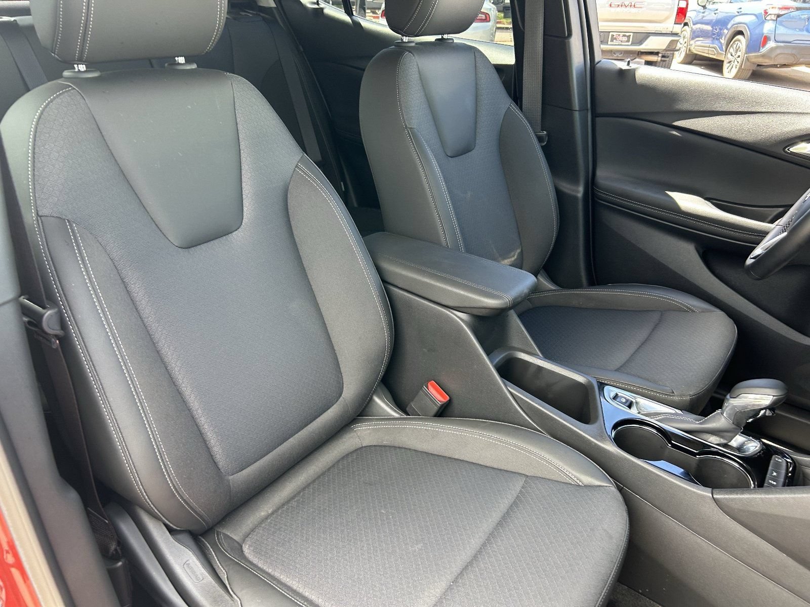 Certified 2024 Buick Encore GX Preferred FWD image 11