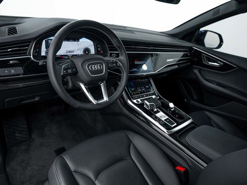 Certified 2025 Audi Q8 Premium Plus w/ Premium Plus Package AWD/4WD image 9