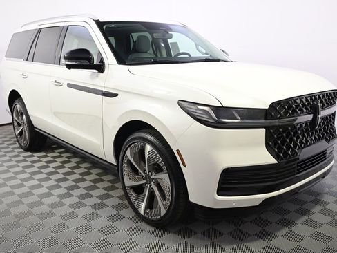 New 2026 Lincoln Navigator Black Label AWD/4WD image 8
