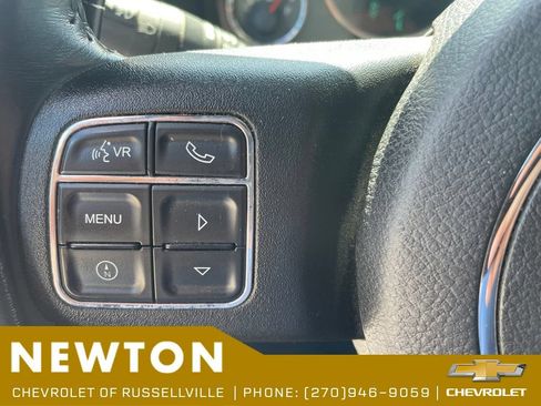 Used 2016 Jeep Wrangler Sport w/ Connectivity Group AWD/4WD image 13