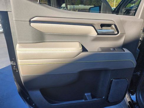 Used 2023 Chevrolet Silverado 1500 ZR2 w/ Technology Package image 14