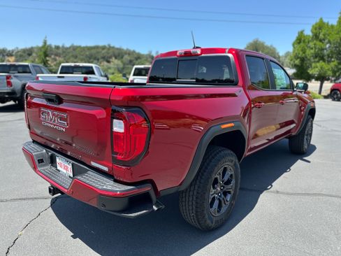 Used 2025 GMC Canyon Elevation w/ Convenience Package RWD image 4