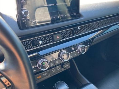 Used 2023 Honda Civic Touring image 17