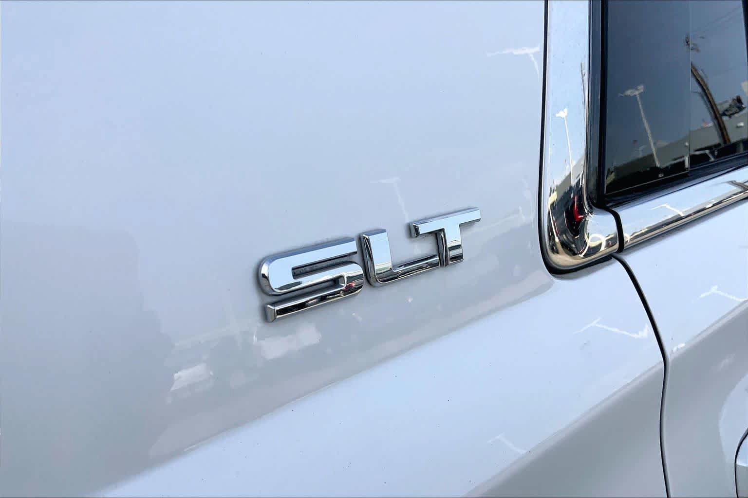 Used 2018 GMC Yukon SLT w/ Premium Edition RWD image 9