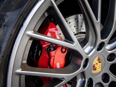 Used 2017 Porsche 911 Carrera S image 5