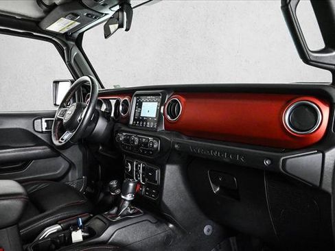 Used 2018 Jeep Wrangler Unlimited Rubicon image 22