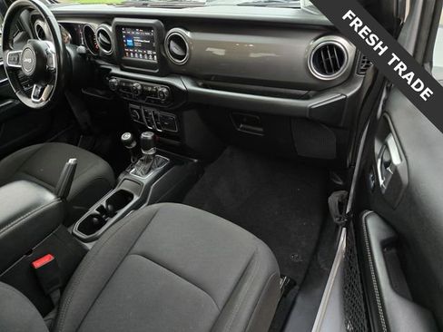 Used 2020 Jeep Wrangler Unlimited Sahara AWD/4WD image 8