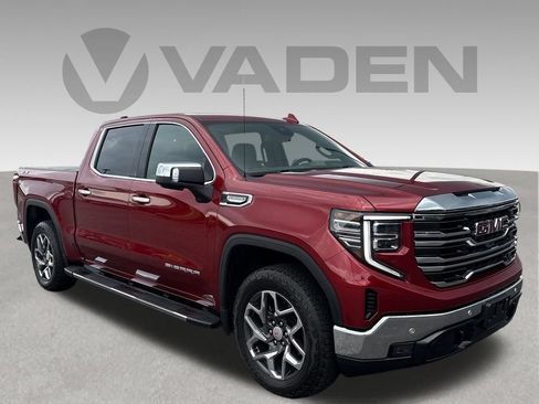 Used 2024 GMC Sierra 1500 SLT AWD/4WD image 3