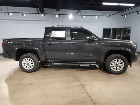 New 2026 Toyota Tacoma SR5 image 8