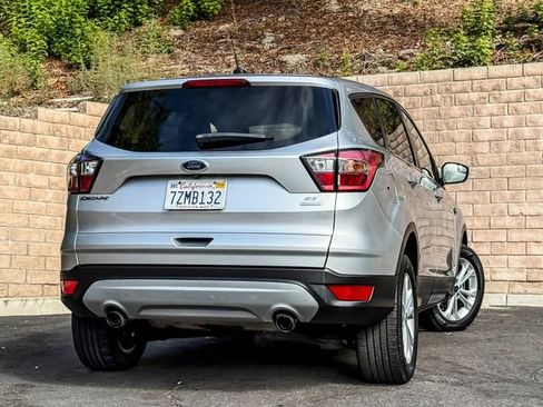 Used 2017 Ford Escape SE image 17