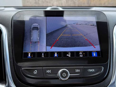 Used 2023 Chevrolet Equinox Premier image 21