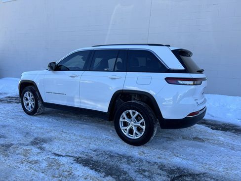 Used 2023 Jeep Grand Cherokee Limited image 5