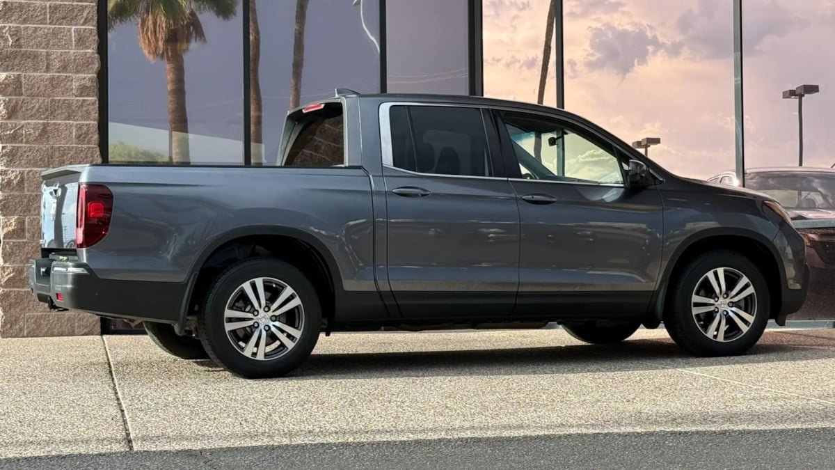 Used 2017 Honda Ridgeline RTS image 13