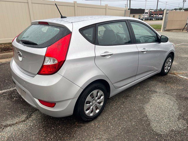 Used 2017 Hyundai Accent SE FWD image 4